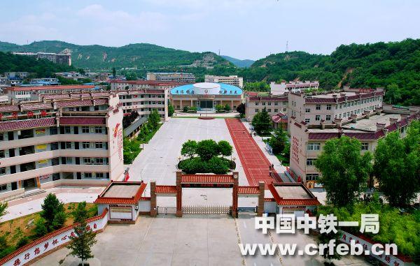 黄陵县高中改造后学习环境适宜